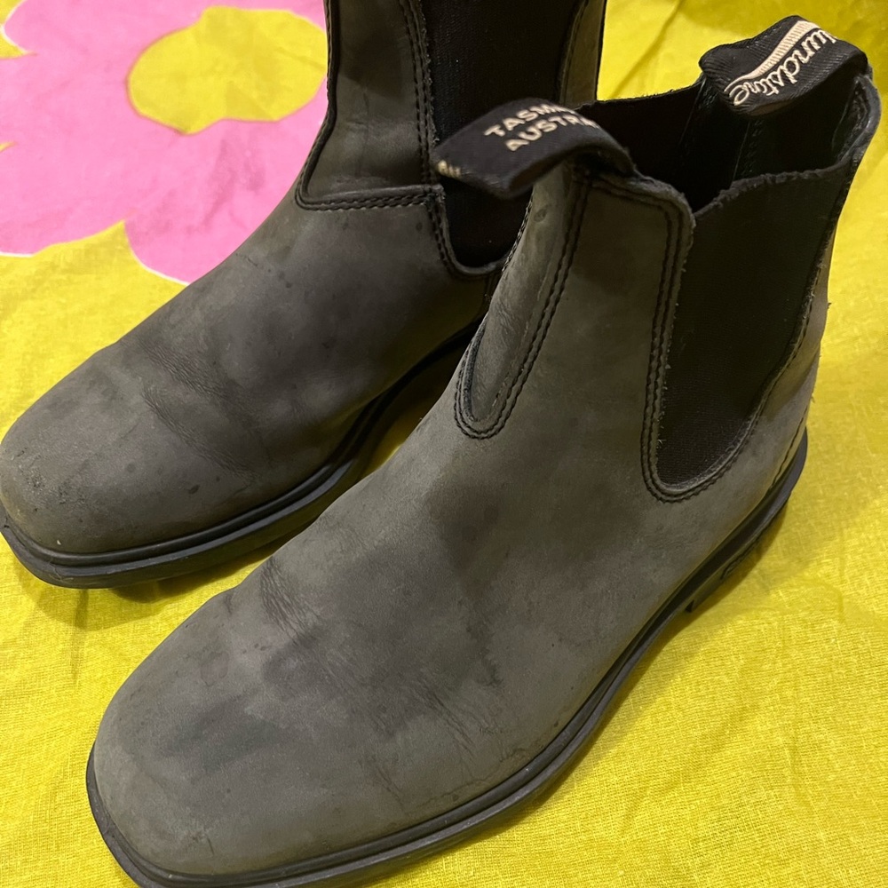 Blundstone Women’s Charcoal Chelsea Boots